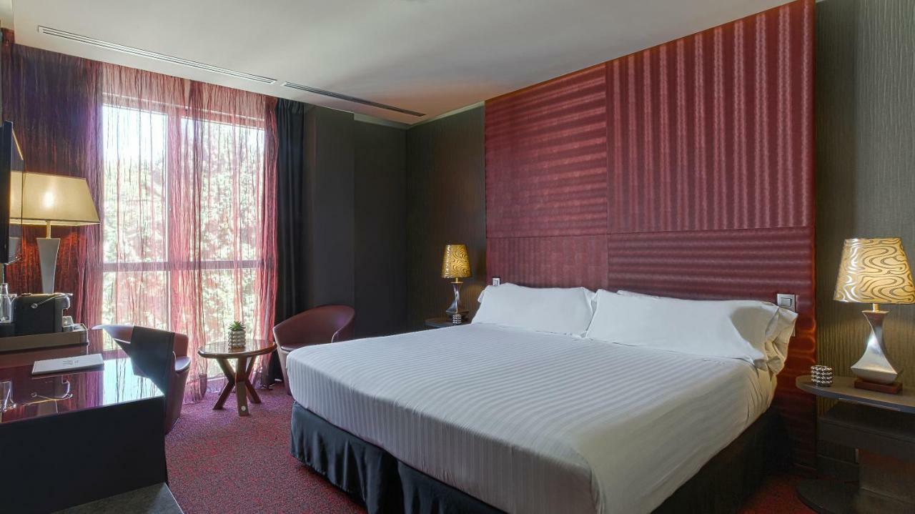 Mim & Hotell 4*